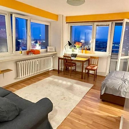 Orange Metro Fast Wifi 1Gbs Big Tv Hbo Appletv Apartment Varşovia Exterior foto