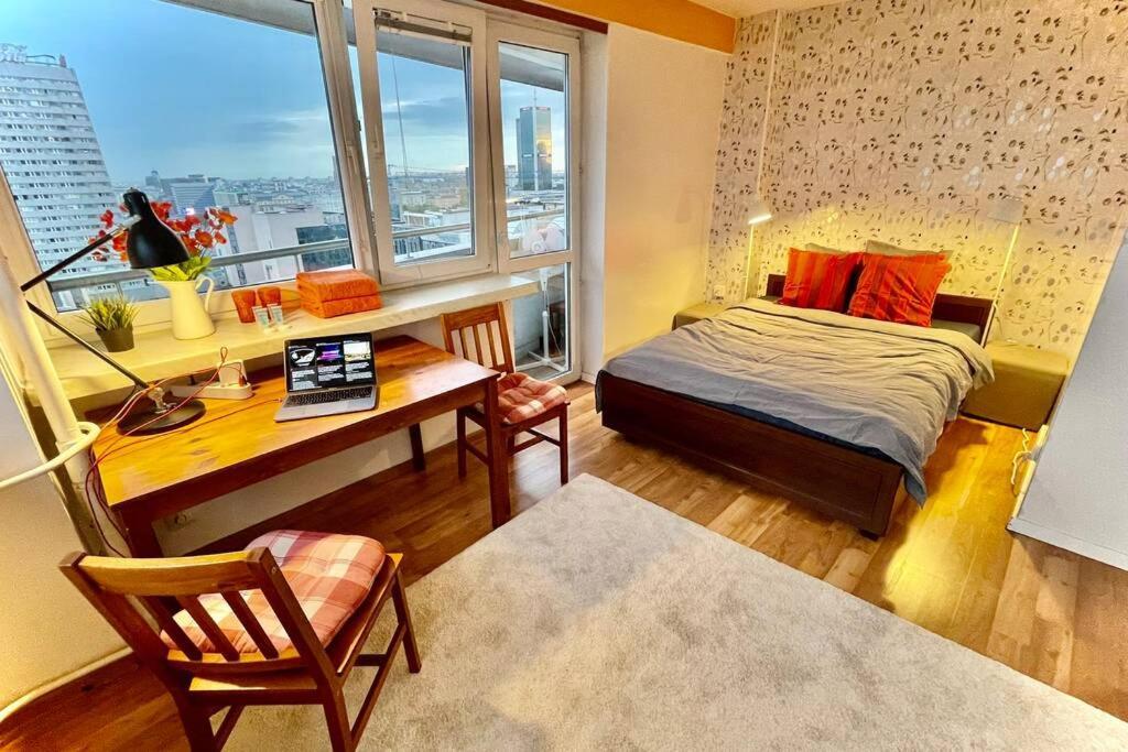 Orange Metro Fast Wifi 1Gbs Big Tv Hbo Appletv Apartment Varşovia Exterior foto