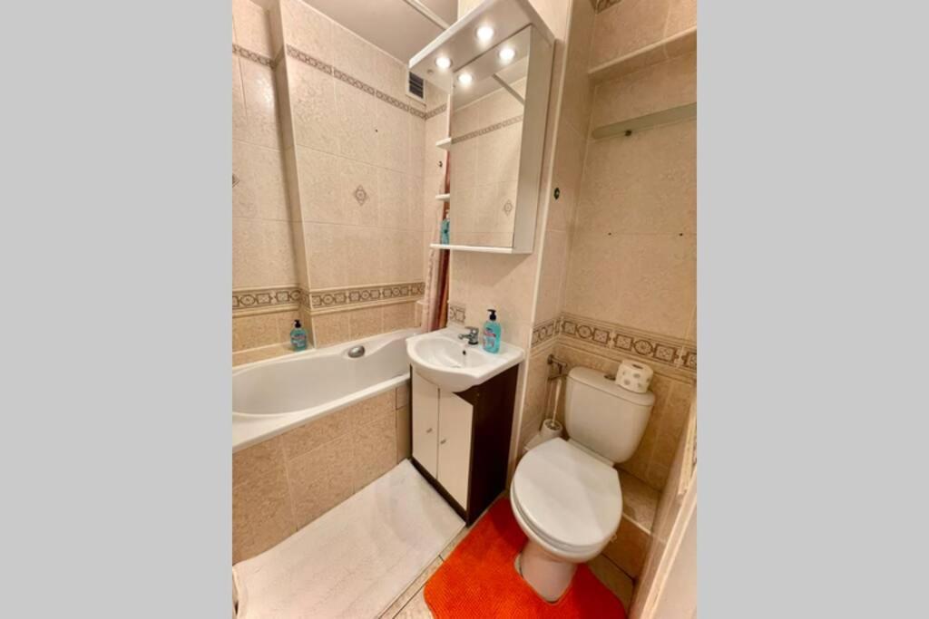 Orange Metro Fast Wifi 1Gbs Big Tv Hbo Appletv Apartment Varşovia Exterior foto