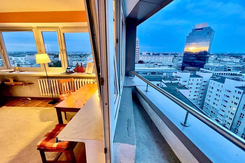 Orange Metro Fast Wifi 1Gbs Big Tv Hbo Appletv Apartment Varşovia Exterior foto