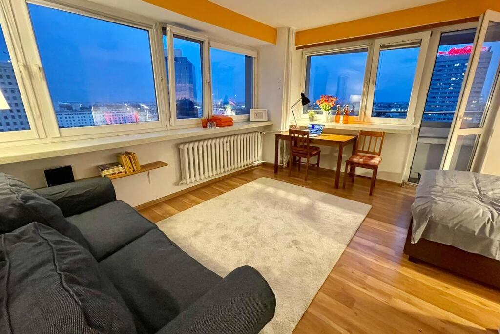 Orange Metro Fast Wifi 1Gbs Big Tv Hbo Appletv Apartment Varşovia Exterior foto