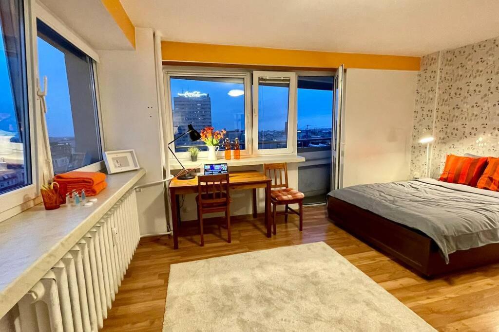 Orange Metro Fast Wifi 1Gbs Big Tv Hbo Appletv Apartment Varşovia Exterior foto